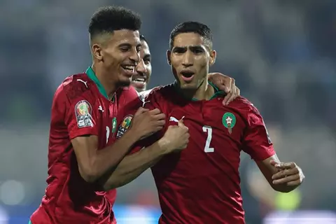 بعد ضمان التأهل للمونديال.. الركراكي يفكر في إراحة حكيمي مع المغرب أمام زامبيا